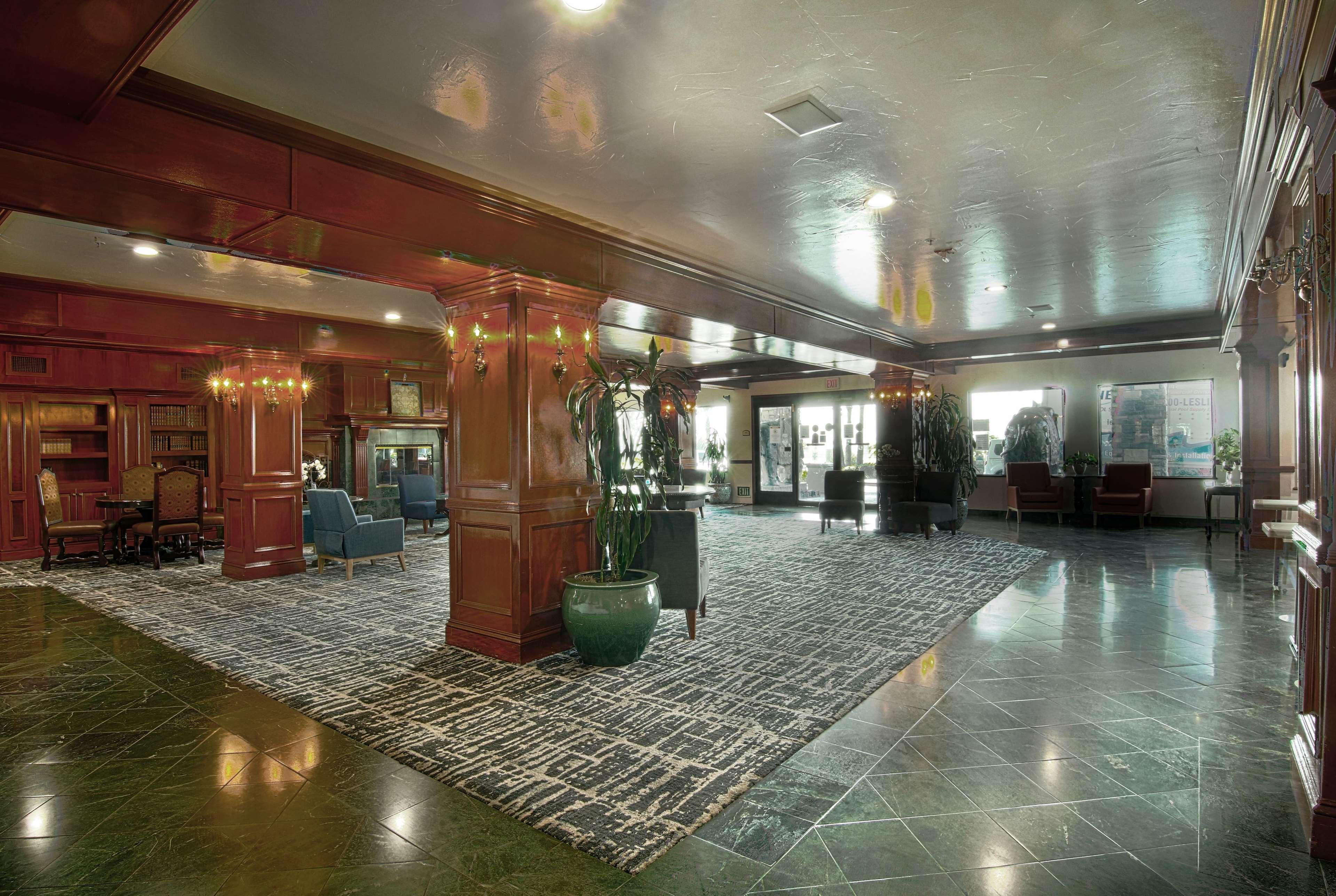 Azure Hotel&Suites Ontario Trademark Collection By Wyndham Ngoại thất bức ảnh